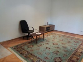 casa-cu-3-camere-de-inchiriat-in-sibiu-zona-piata-cluj-4